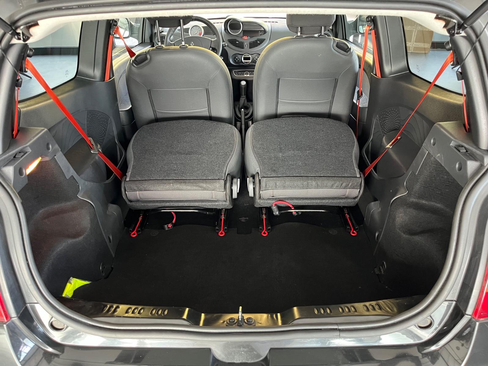 Renault TWINGO SPORT 1,6 133PS 1.HAND PANORA. KLIMAAUTO!