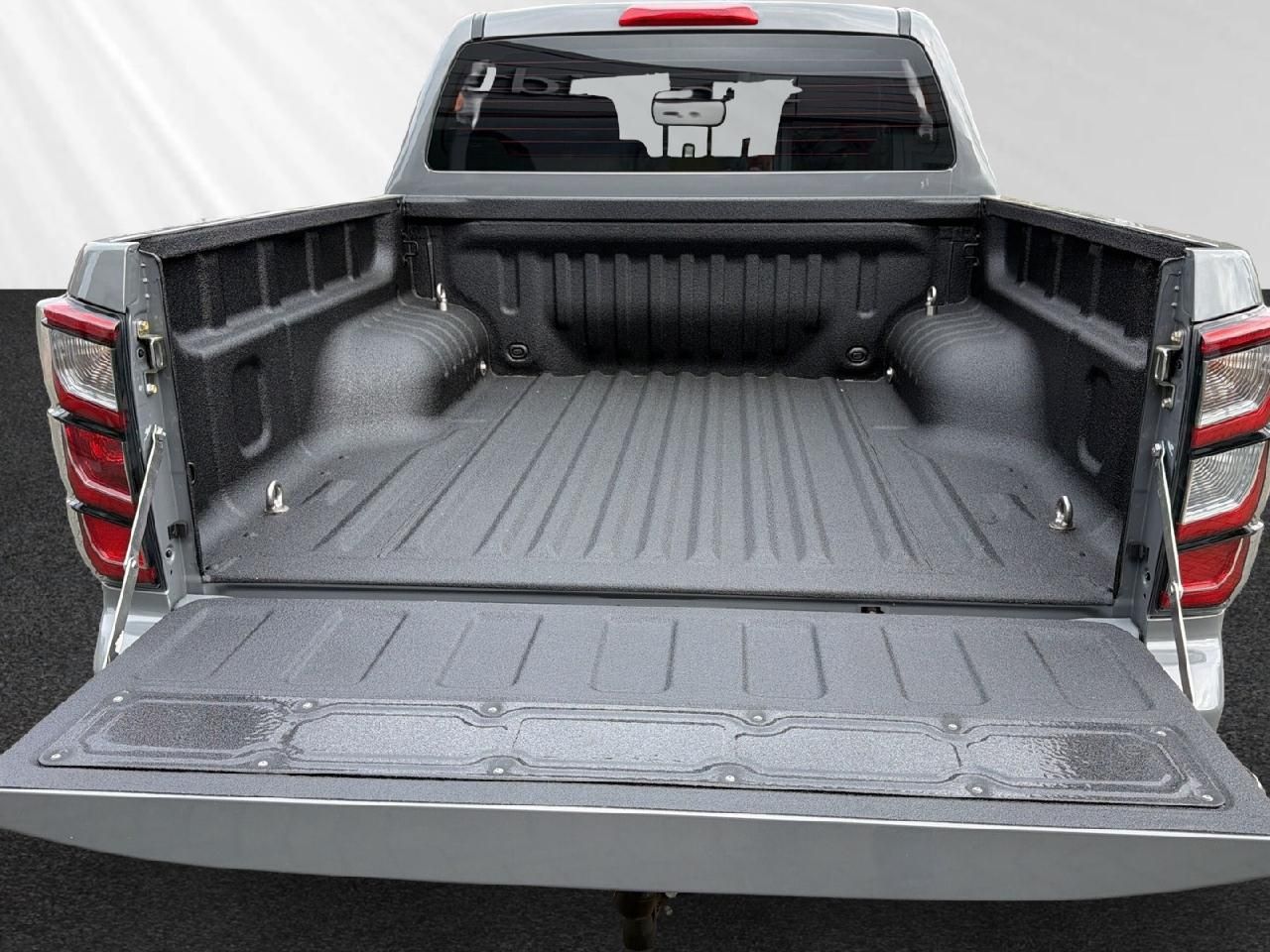Fahrzeugabbildung Isuzu D-Max Double Cab 4WD V-CROSS für Wohnkabine