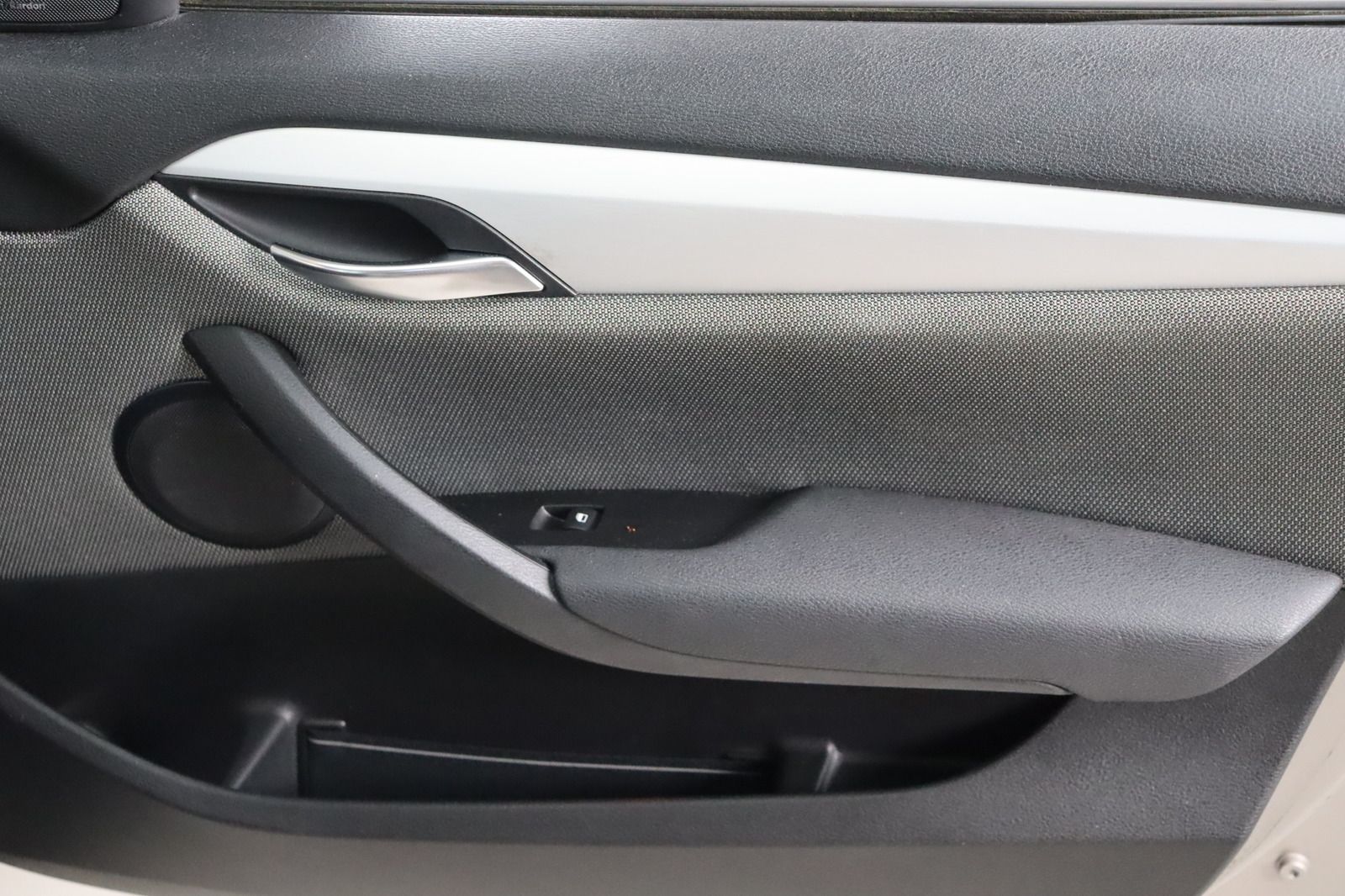 Fahrzeugabbildung BMW X1 18i * X-Line * Xenon * Sitzhzg.