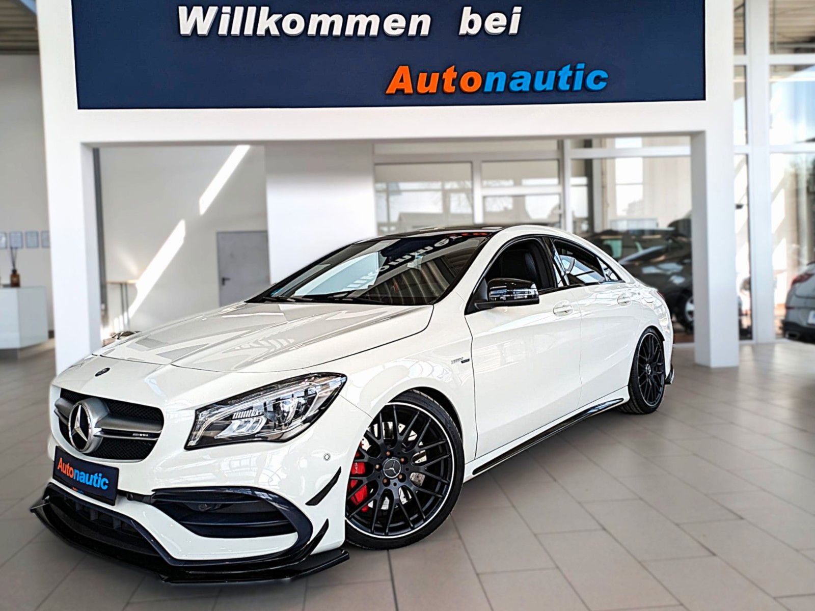 Fahrzeugabbildung Mercedes-Benz CLA 45 AMG PERFORMANCE | PANO| NIGHT| AERO I LED