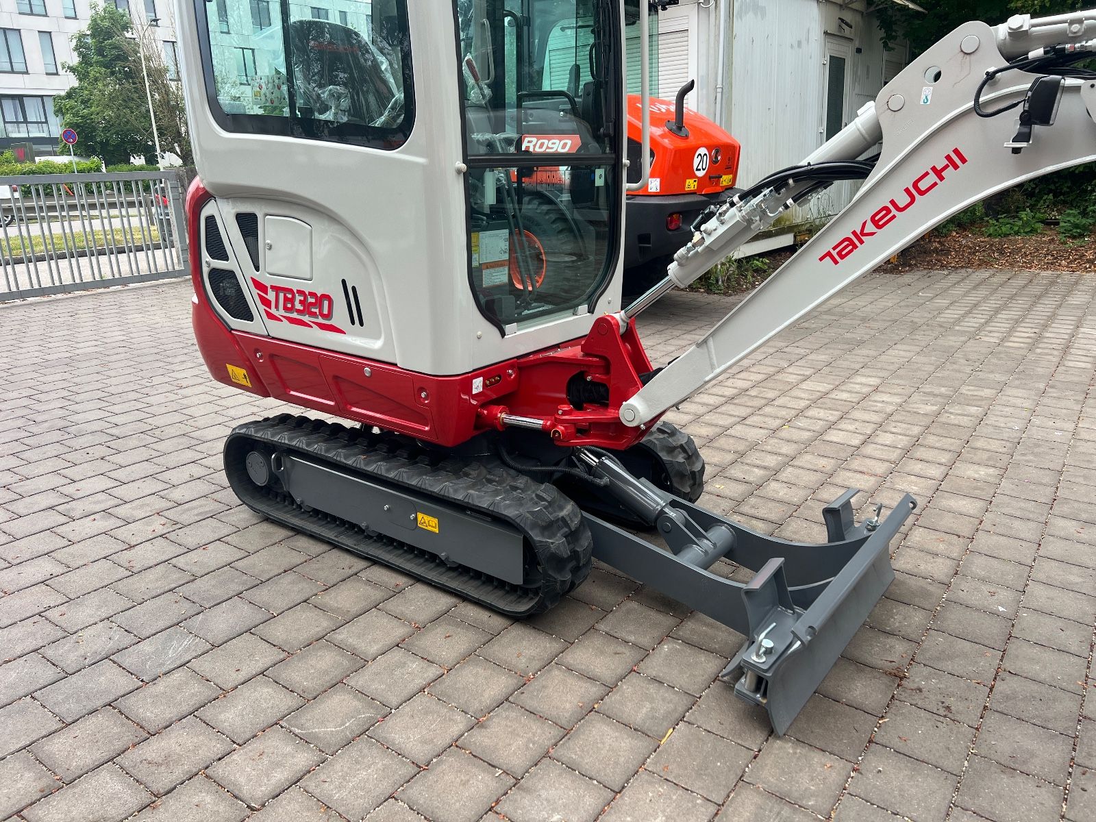 Fahrzeugabbildung Takeuchi TB 320 PoweriltHS01 Kabine,  2,2t