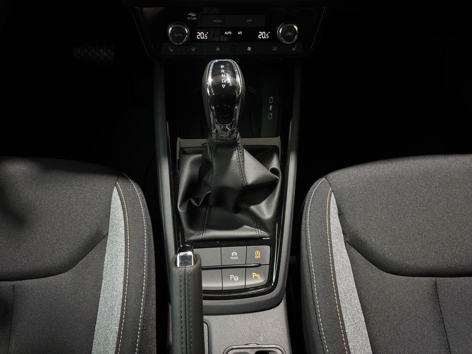 Fahrzeugabbildung SKODA Kamiq Tour 1,5 TSI 110 kW DSG