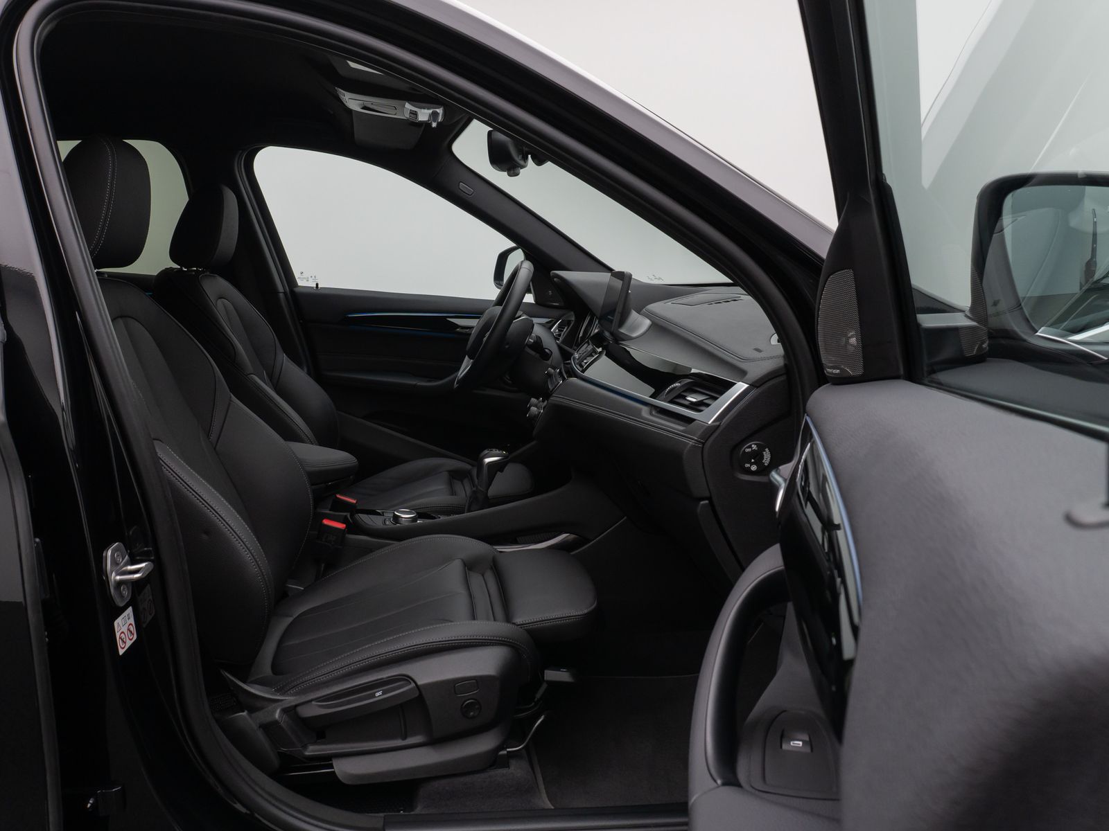 Fahrzeugabbildung BMW X1 xD25e xLine Kamera HUD DAB H/K Komfort Sport