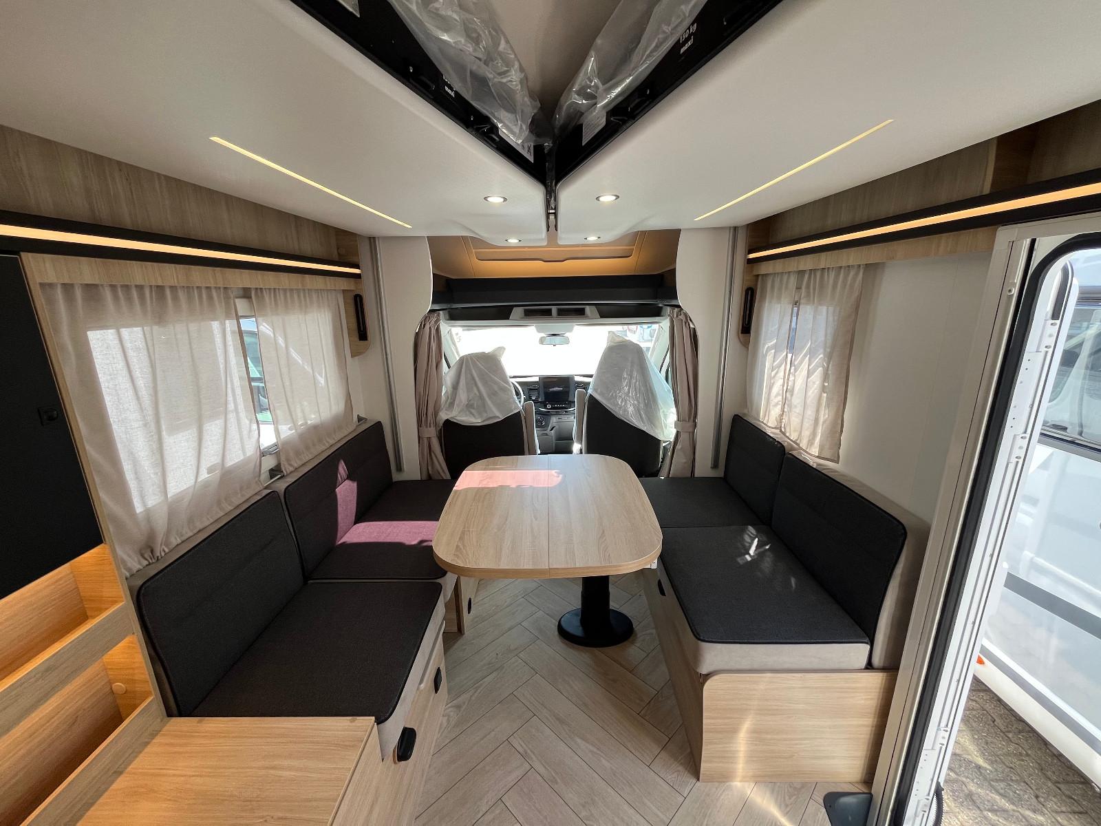 Challenger 270 Graphite Arctic Solar Markise Lithium – Foto 7 von 16