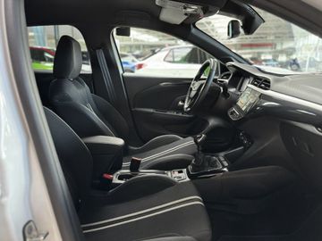 Fotografie des Opel Corsa 1.2 Direct Injection Turbo GS