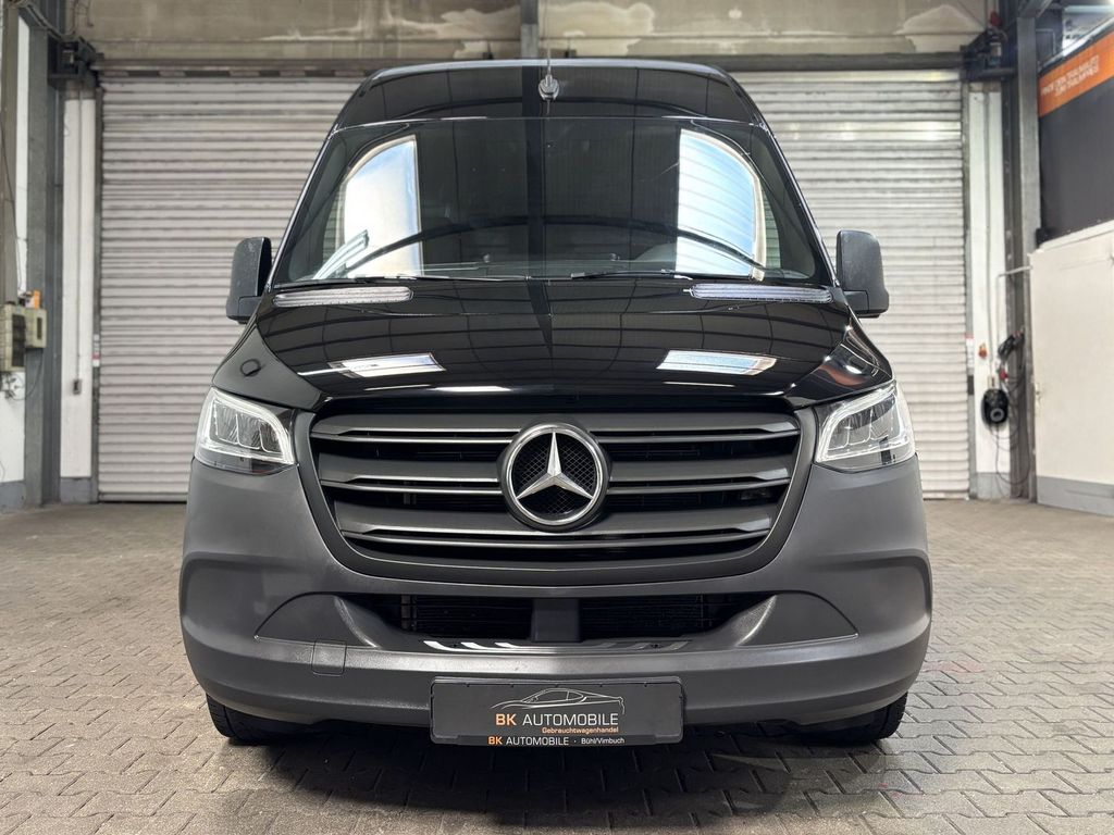Image of Mercedes-Benz Sprinter