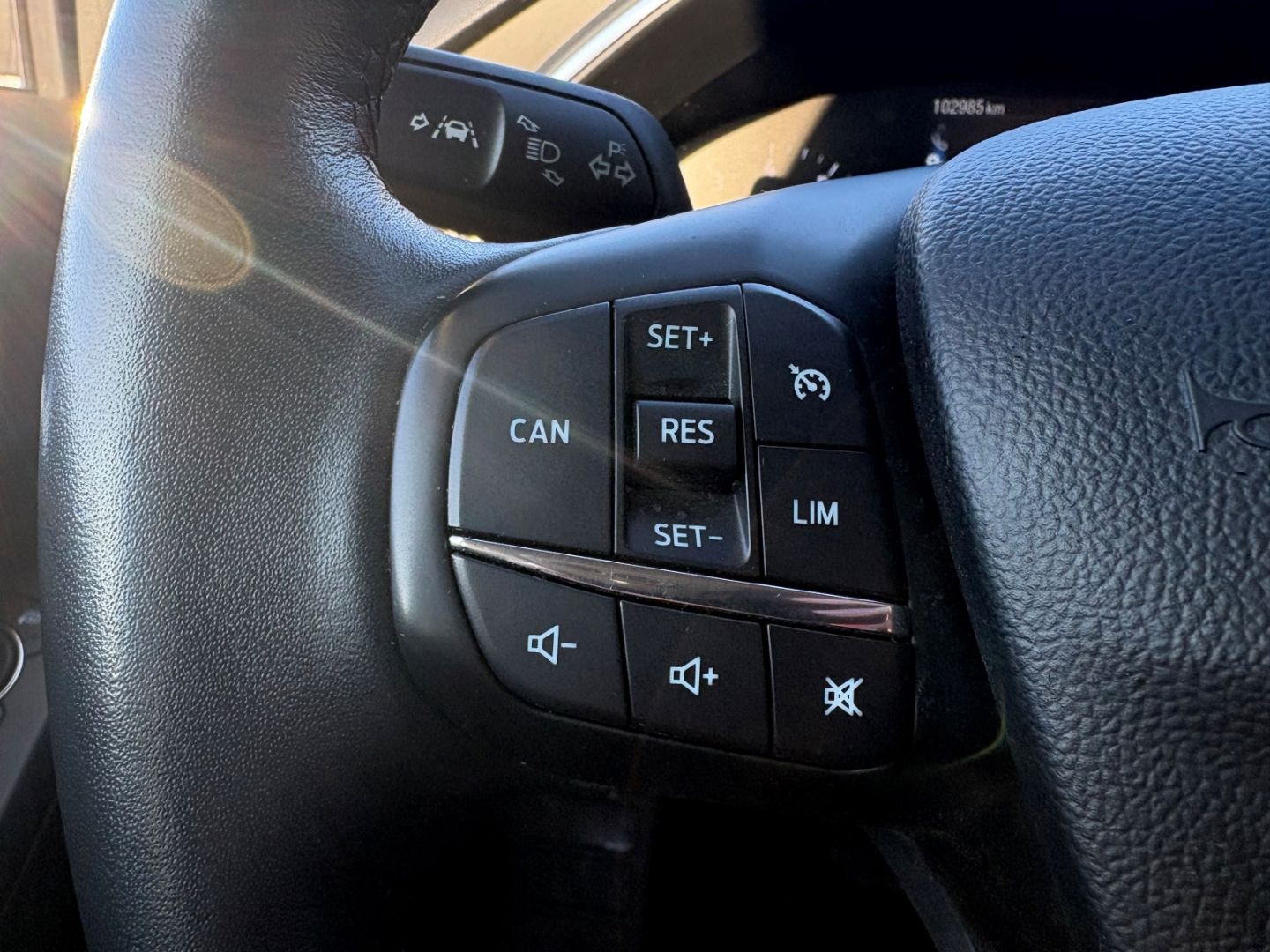 Fahrzeugabbildung Ford Focus Turnier Active BeheizbareWWS Navi LED Appl