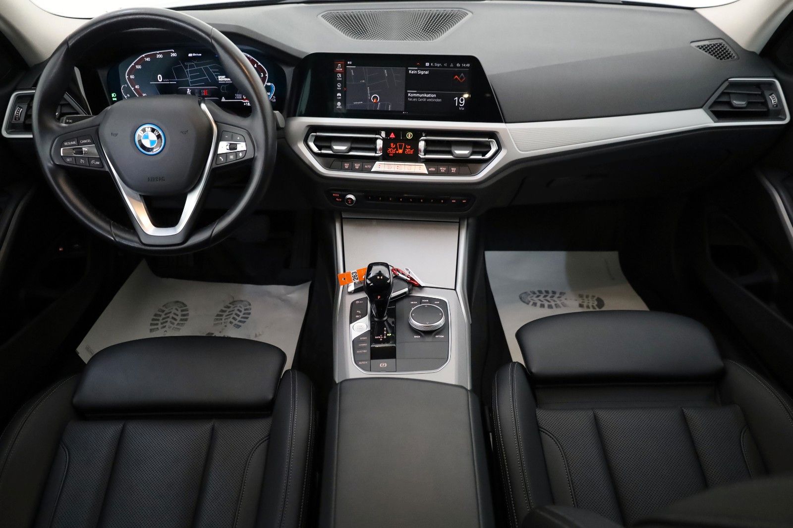 Fahrzeugabbildung BMW 320e Touring Advantage Leder,Navi,LED,Kamera,AHK