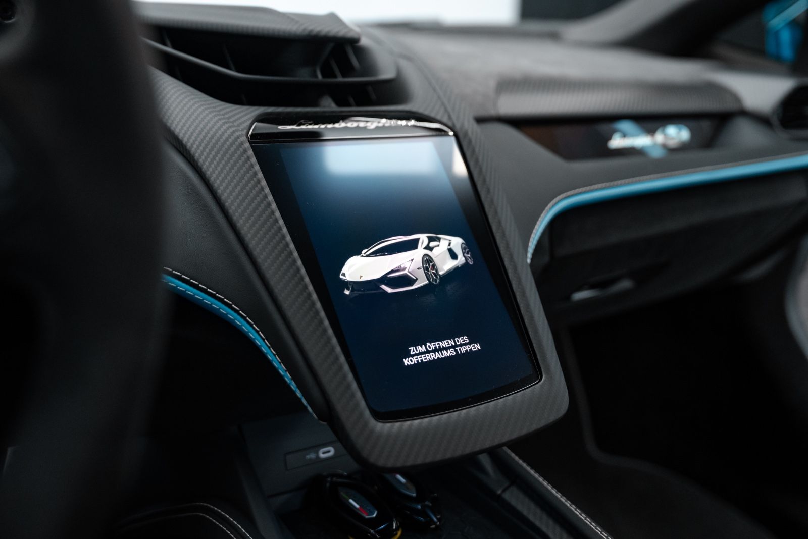 Fahrzeugabbildung Lamborghini Revuelto V12/STOCK/ STYLE PACK/PASS. DISPLAY