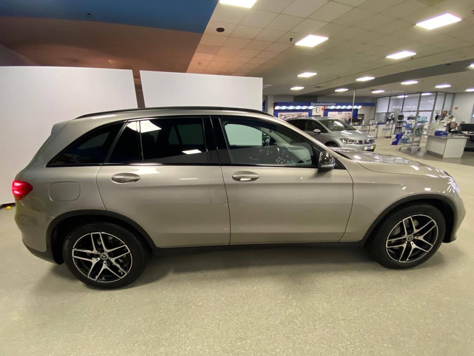Fahrzeugabbildung Mercedes-Benz GLC 250 CDI 4Matic AMG Line+NAVI+AHK+ALLRAD+