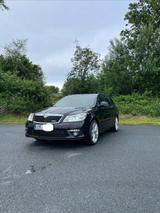Skoda Octavia 2.0 TDI RS Combi RS - Skoda Octavia aus 2009: RS