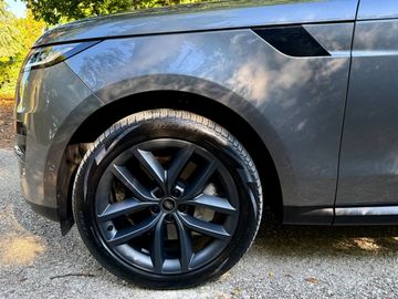 Land-Rover Range Rover Sport - 1