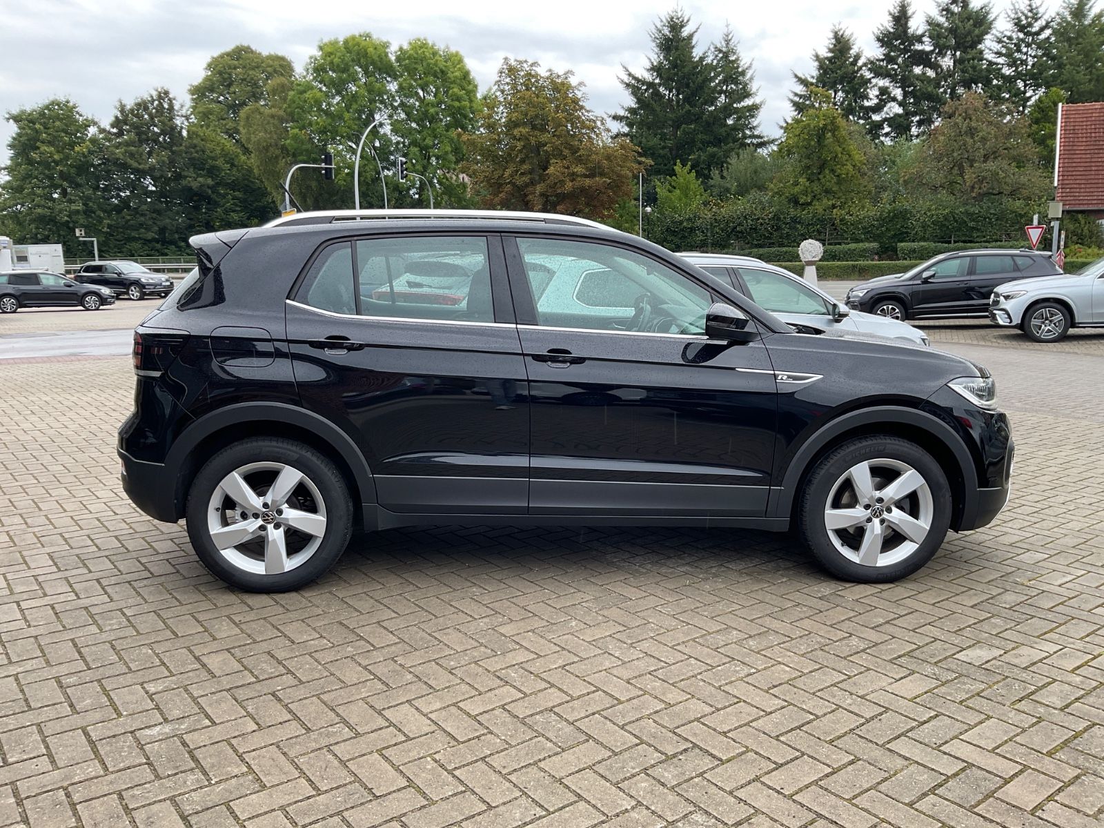Fahrzeugabbildung Volkswagen T-Cross 1.0 TSI DSG Style,Navi,Kamera,ACC