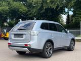 Mitsubishi Outlander 2.2 DI-D ClearTec Instyle 4WD/7-SITZER - gebrauchte Mitsubishi Outlander aus dem Jahr 2014