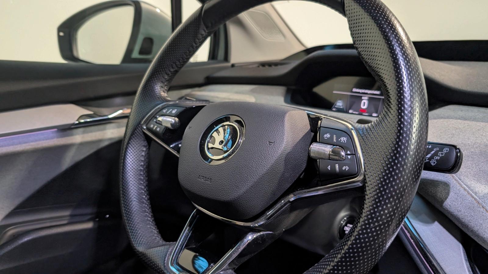 Skoda Enyaq 80 Lounge ACC*HUD*KAM*PANO*MEMO*W-PUMPE