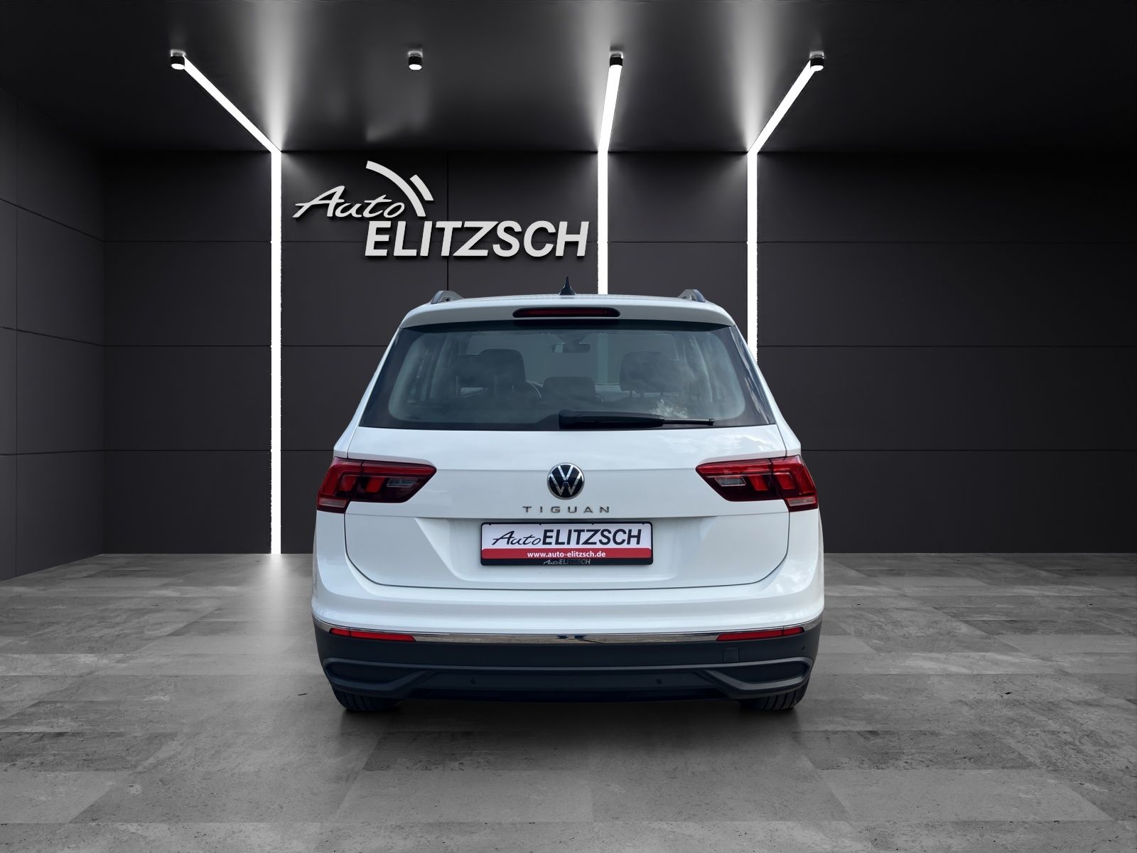 Fahrzeugabbildung Volkswagen Tiguan Life TSI DSG LED ACC SH LRHzg PDC AppConn