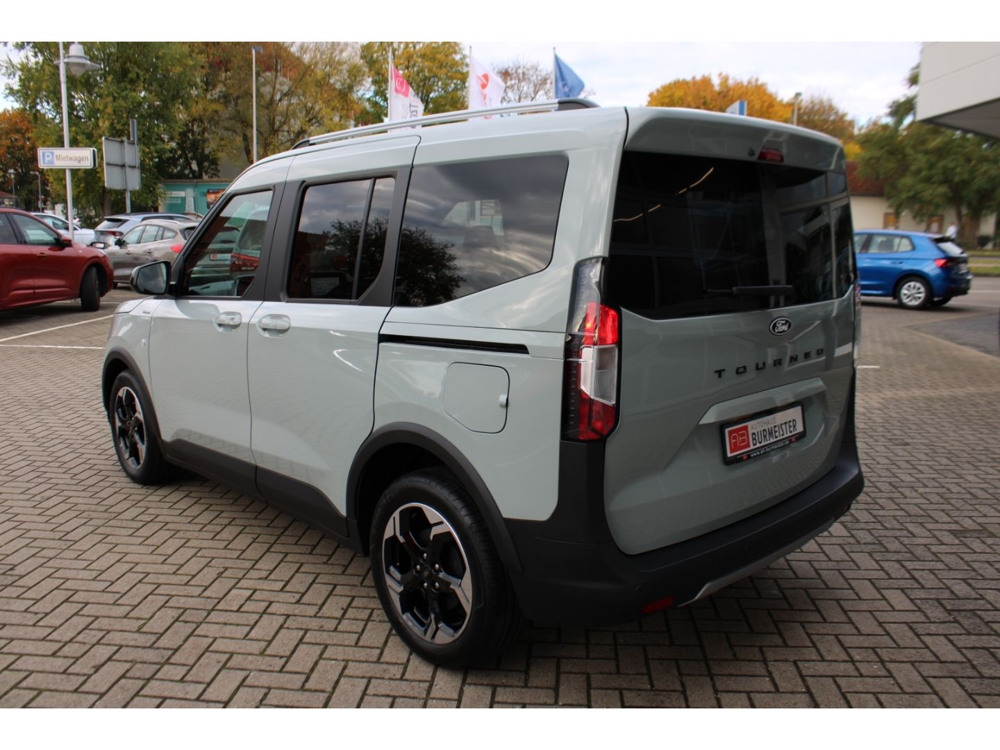 Fahrzeugabbildung Ford Tourneo Courier Active1,0 EcoBoost ACC Navi TWA