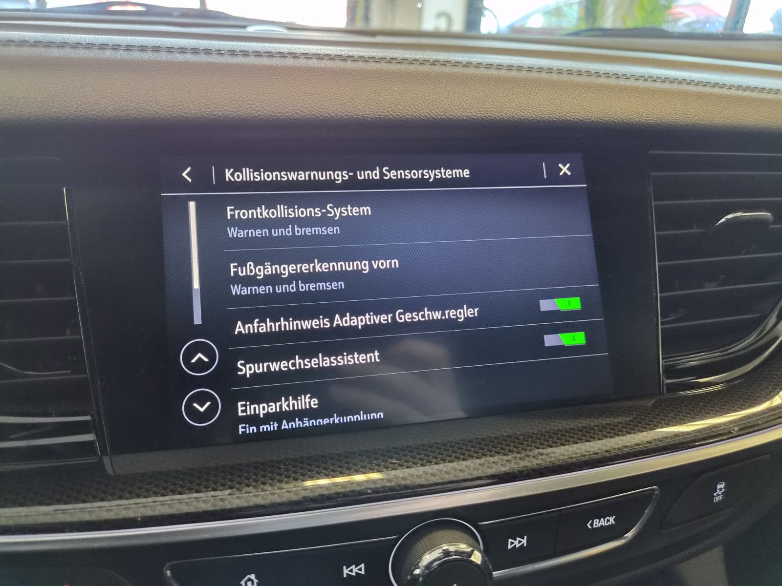 Fahrzeugabbildung Opel Insignia B Sports Tourer Elegance / ERGOSITZ /