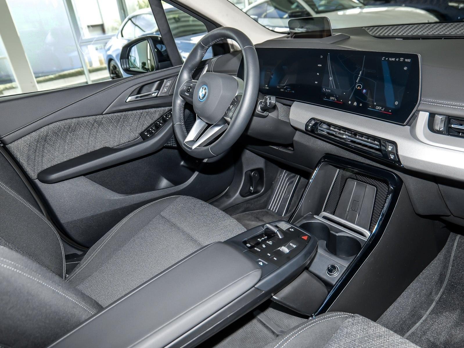 BMW 230e xDrive ActiveTourer AHK HeadUp 360 Grad ACC