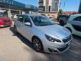 Peugeot 308 125 THP Allure - Peugeot 308 Allure mit Benzin-Antrieb