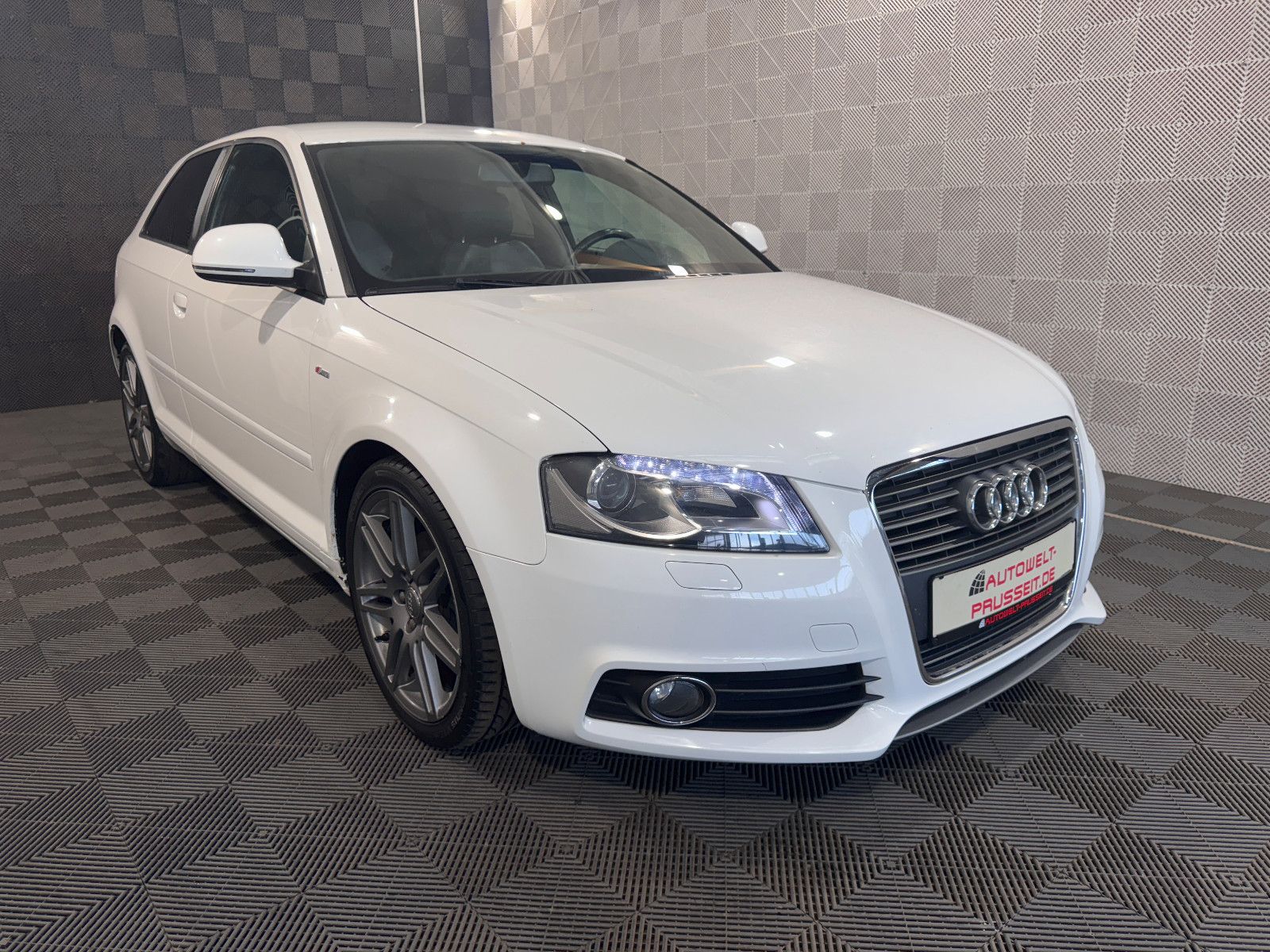 Gebrauchtwagen Audi A3 A3 1.4 TFSI*S-LINE*BOSE-KLIMA-XENON-SP.SITZE-17" in Horb am Neckar