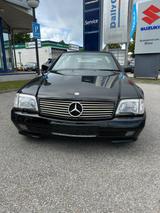 Mercedes-Benz SL 300 - Mercedes-Benz SL 300 mit Benzin-Antrieb: Cabrio