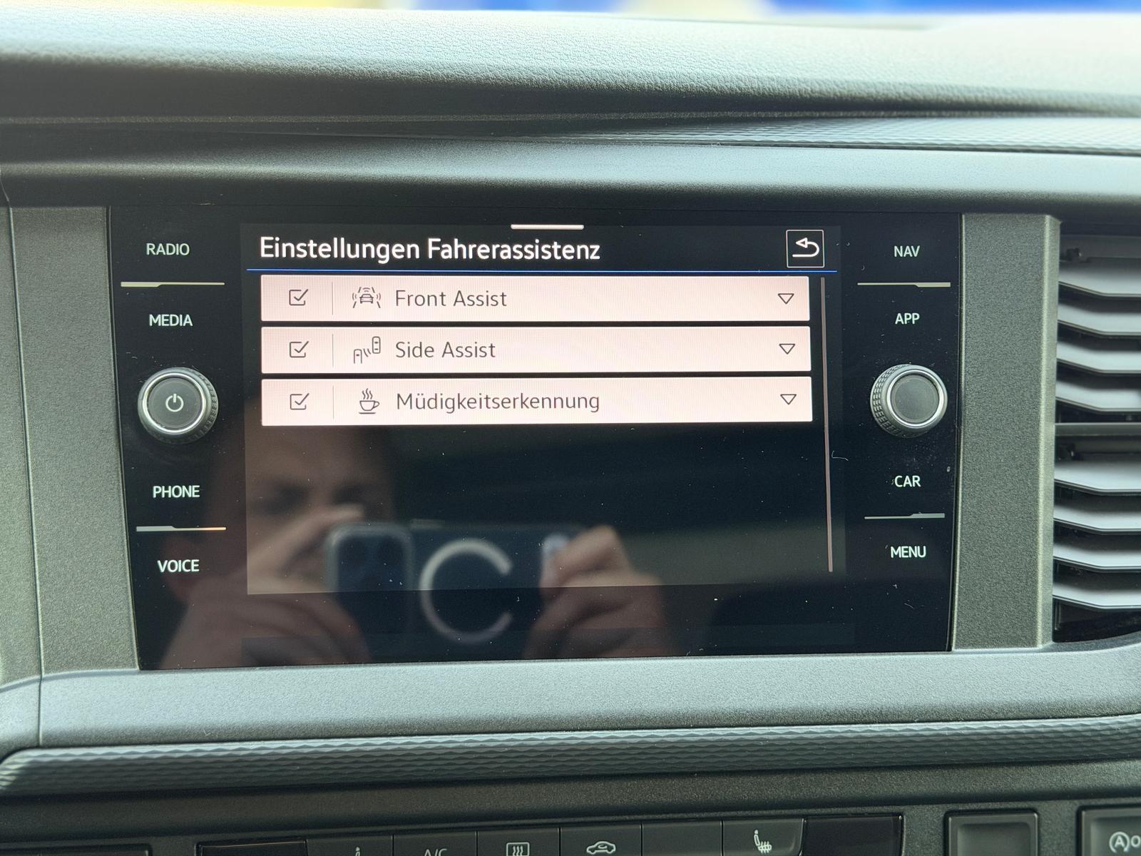 Volkswagen T6.1 Transporter 2.0 TDI App-Connect | PDC