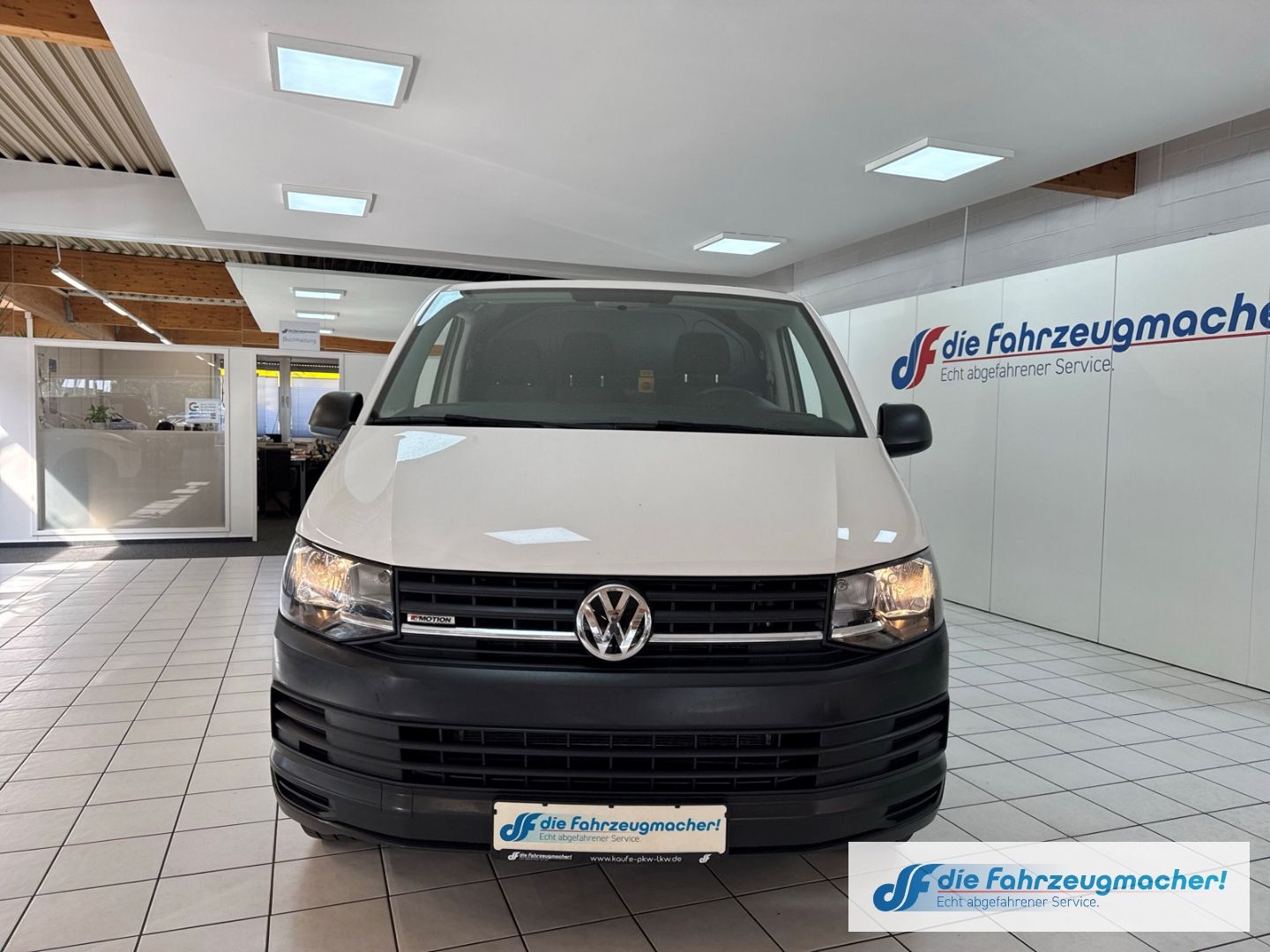 Fahrzeugabbildung Volkswagen Transporter T6 Kasten lang 4Motion StandHZG Navi