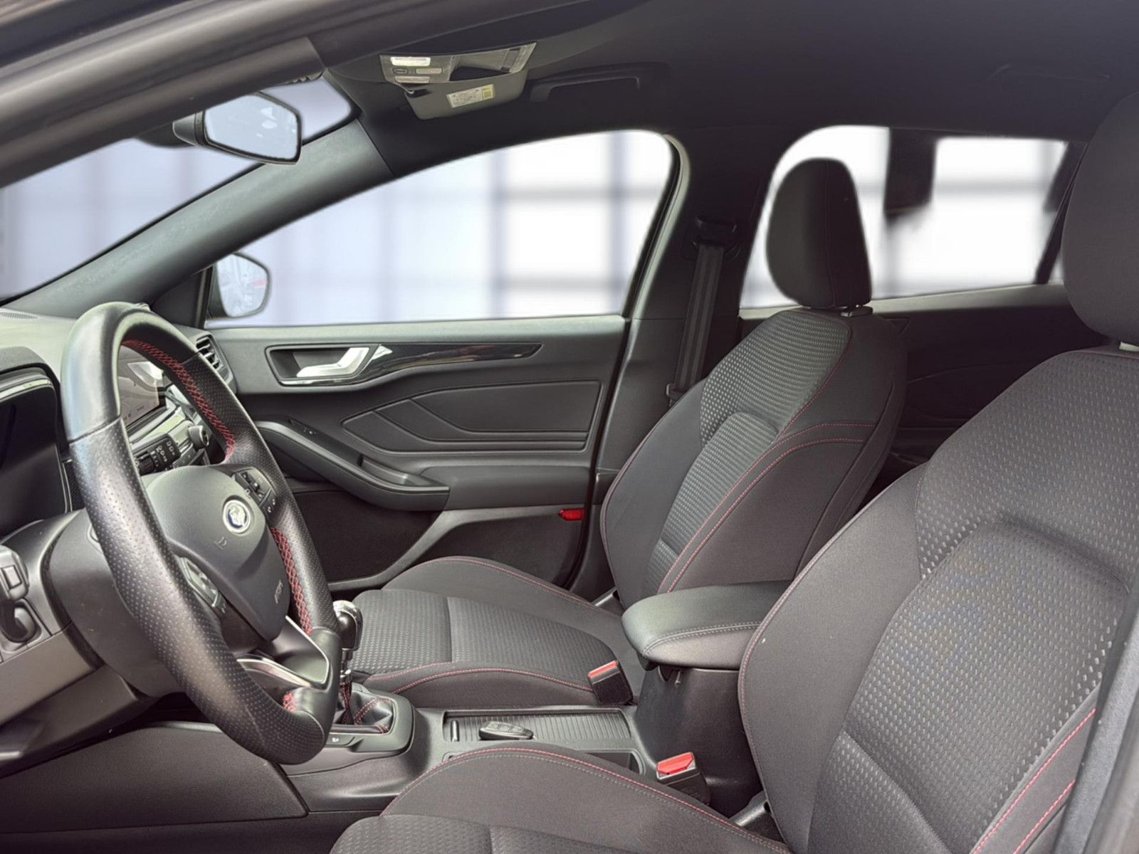 Fahrzeugabbildung Ford Focus Turnier ST-Line/
