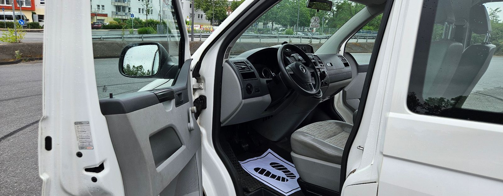 VW T5 Transporter 5-Sitzer AHK
