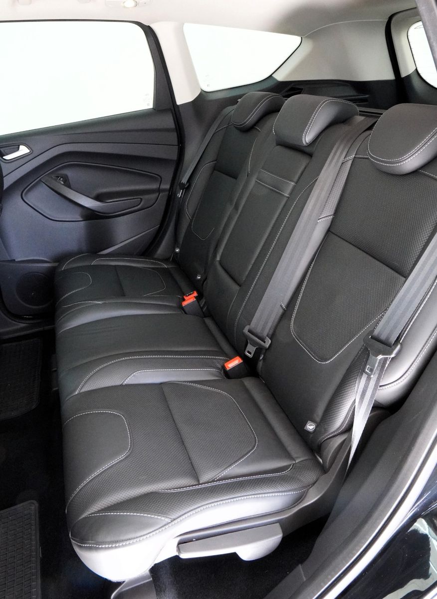 Fahrzeugabbildung Ford Kuga Individual *1.Hand*Autom.*Navi*Leder*Kamera