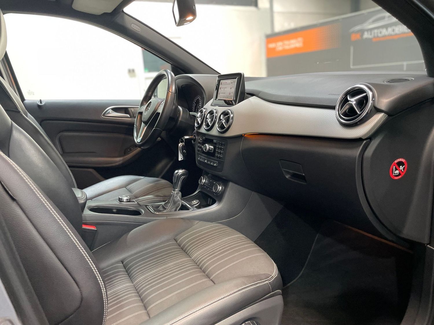 Fahrzeugabbildung Mercedes-Benz B 180 Sport #Bi-Xen#Tempomat#PDC#Klima#Navi