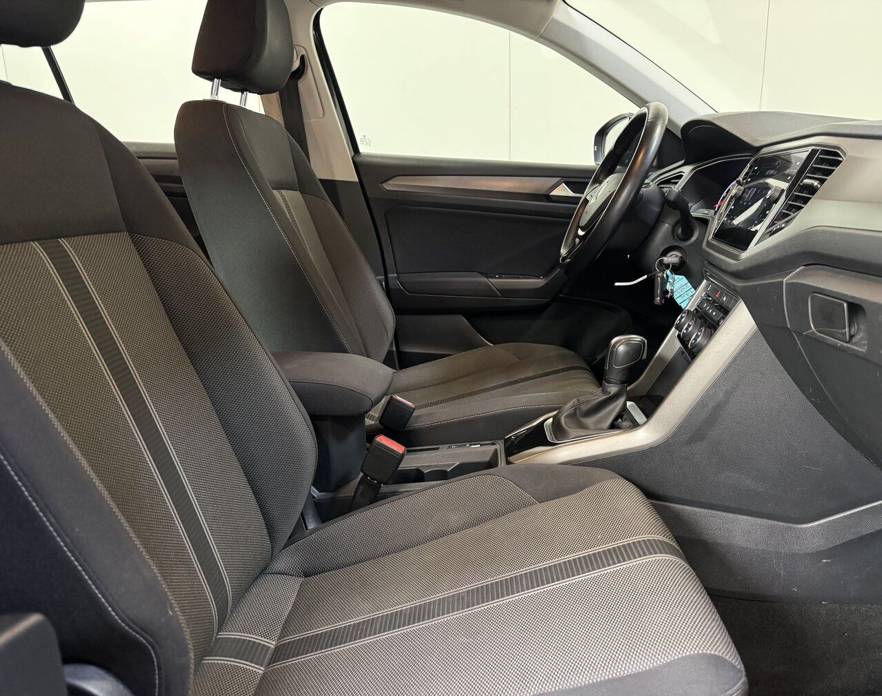 Volkswagen T-Roc 1.5 Benzine Autom. - Airco - Topstaat! imagem 2