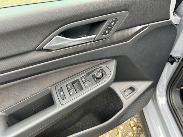 Golf VIII GTE 1.4 TSI DSG LED Navi 18 Zoll