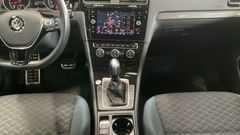 Fahrzeugabbildung Volkswagen Golf VII 1.5 TSI DSG IQ.DRIVE ACC Pano Standhzng