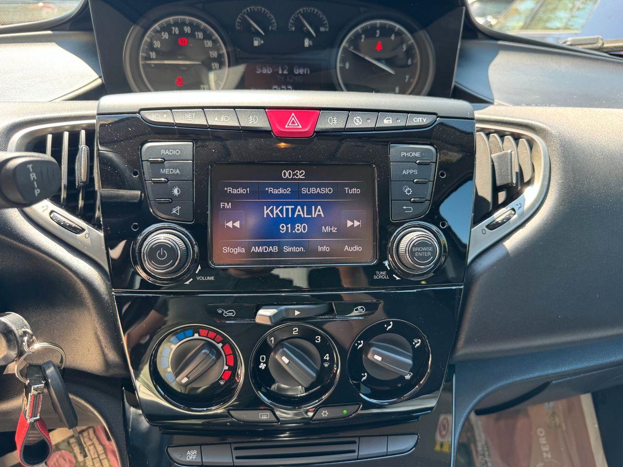 Lancia Ypsilon 1.0 FireFly 5 porte S&S Hybrid Ec
