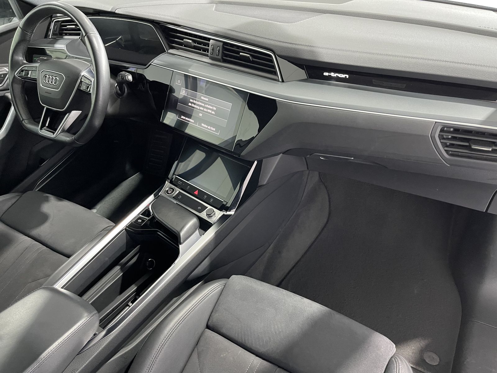 Fahrzeugabbildung Audi e-tron 50 Quattro S line*Matrix*B&O*21Zoll*Optik