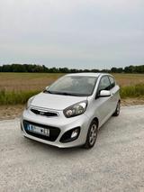 Kia Picanto 1.0 FIFA World Cup Edition
