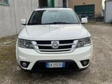 Fiat Freemont 2.0 MJT 7 POSTI NEOPATENTATI - weiße Fiat Freemont
