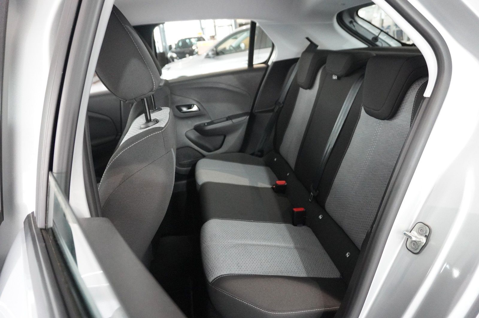 Fahrzeugabbildung Opel Corsa F 1.2 FACELIFT NAVI/LED/KAMERA/VIRTU./DAB+