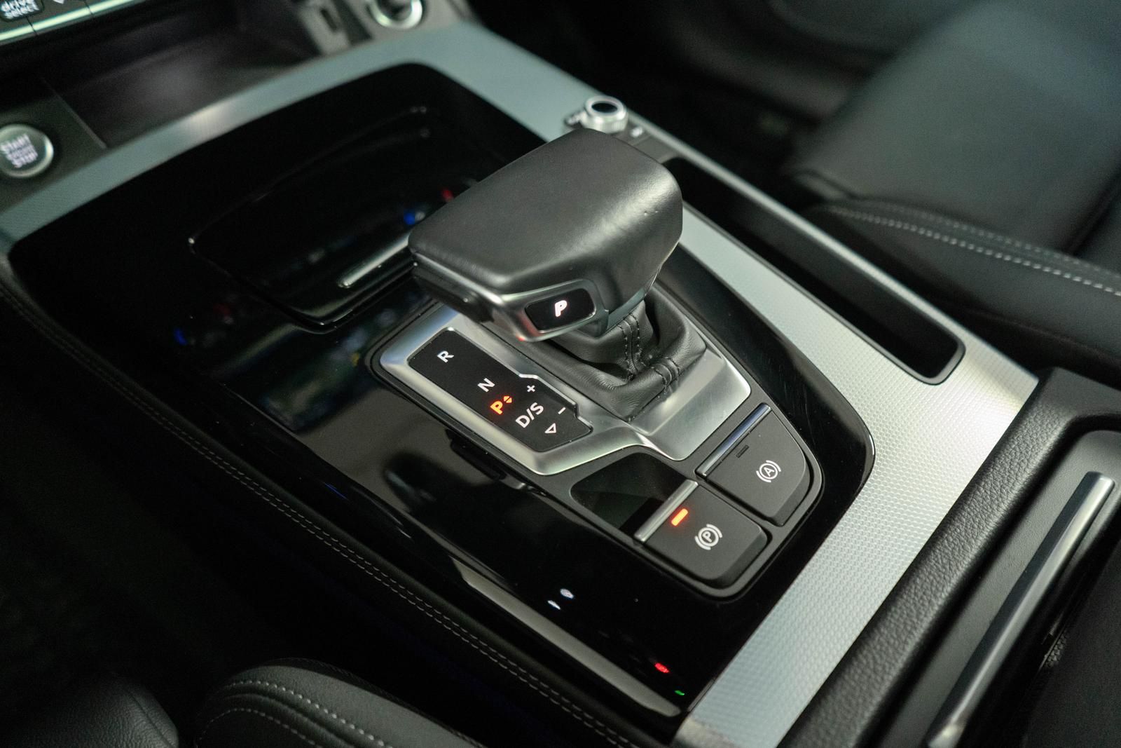 Audi Q5 40 TDI quattro edition one PANO MASSAGE STHZ foto 22