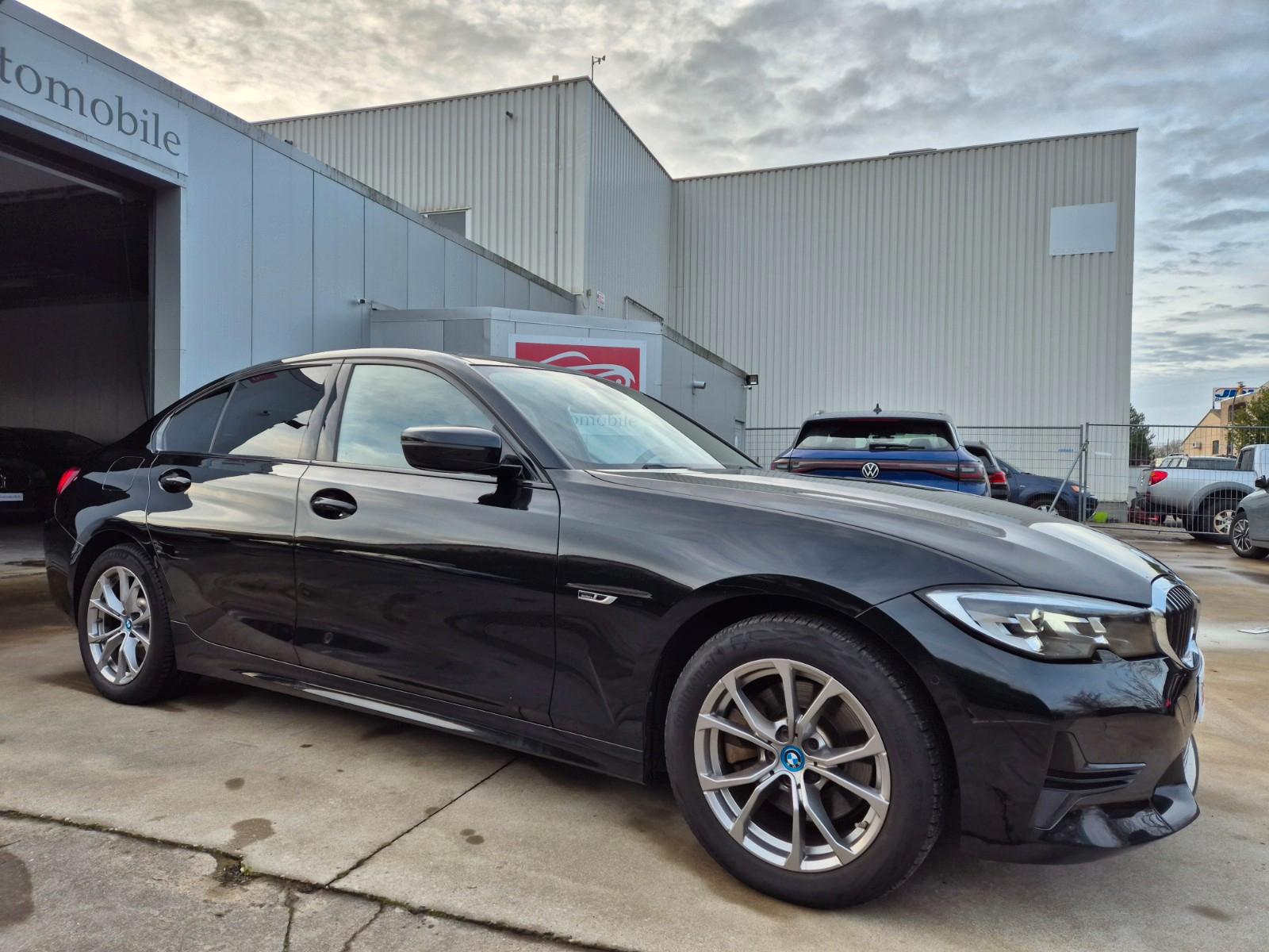 BMW 320 eA / SPORT LINE / PHEV HYBRIDE / 84.734 KM !