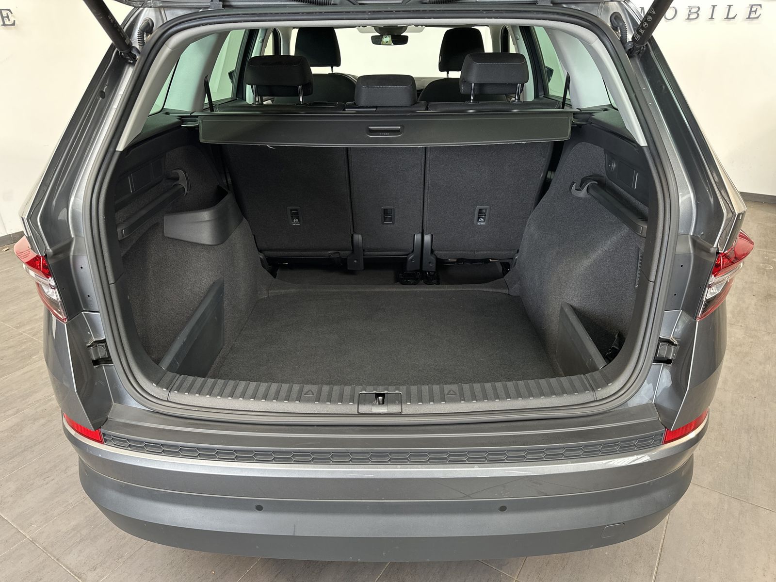 Fahrzeugabbildung SKODA Kodiaq 2.0 TDI Tour DSG NAV+LED+ACC+KAMERA+19ZO