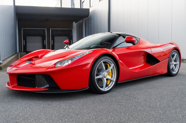 Ferrari LaFerrari - Rosso Corsa - 1 of 499