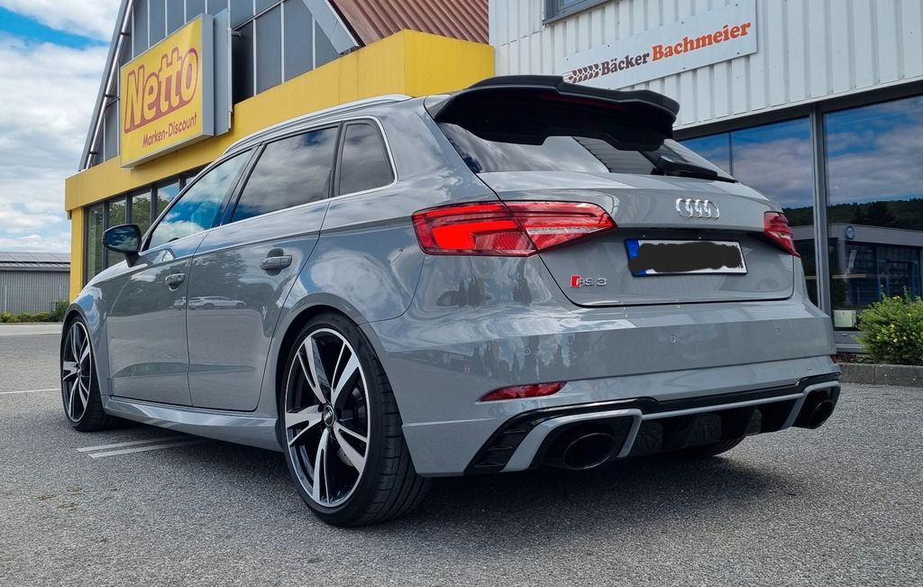 Image of Audi RS3