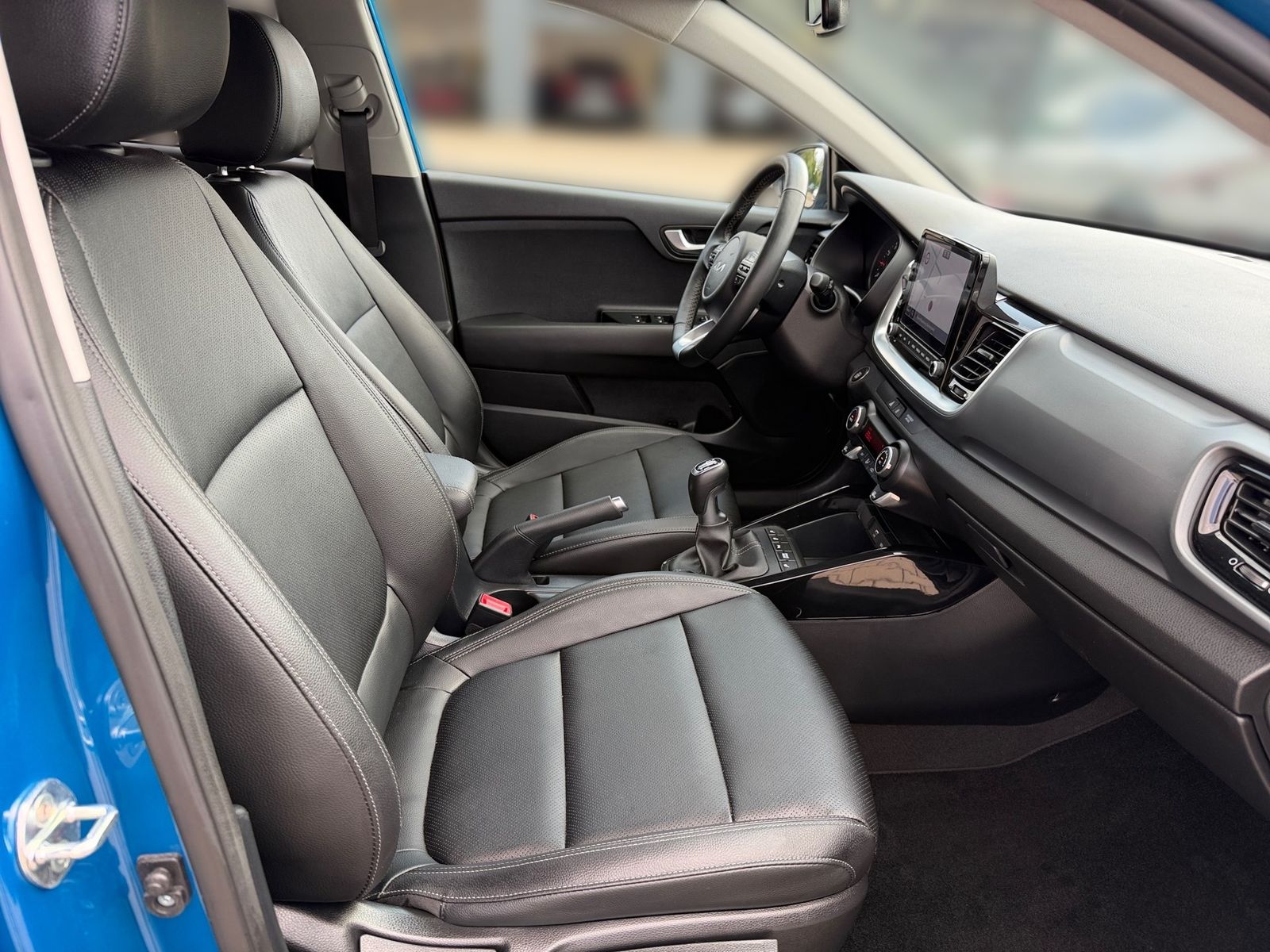 Fahrzeugabbildung Kia STONIC 1.0T 120 48V PLATINUM