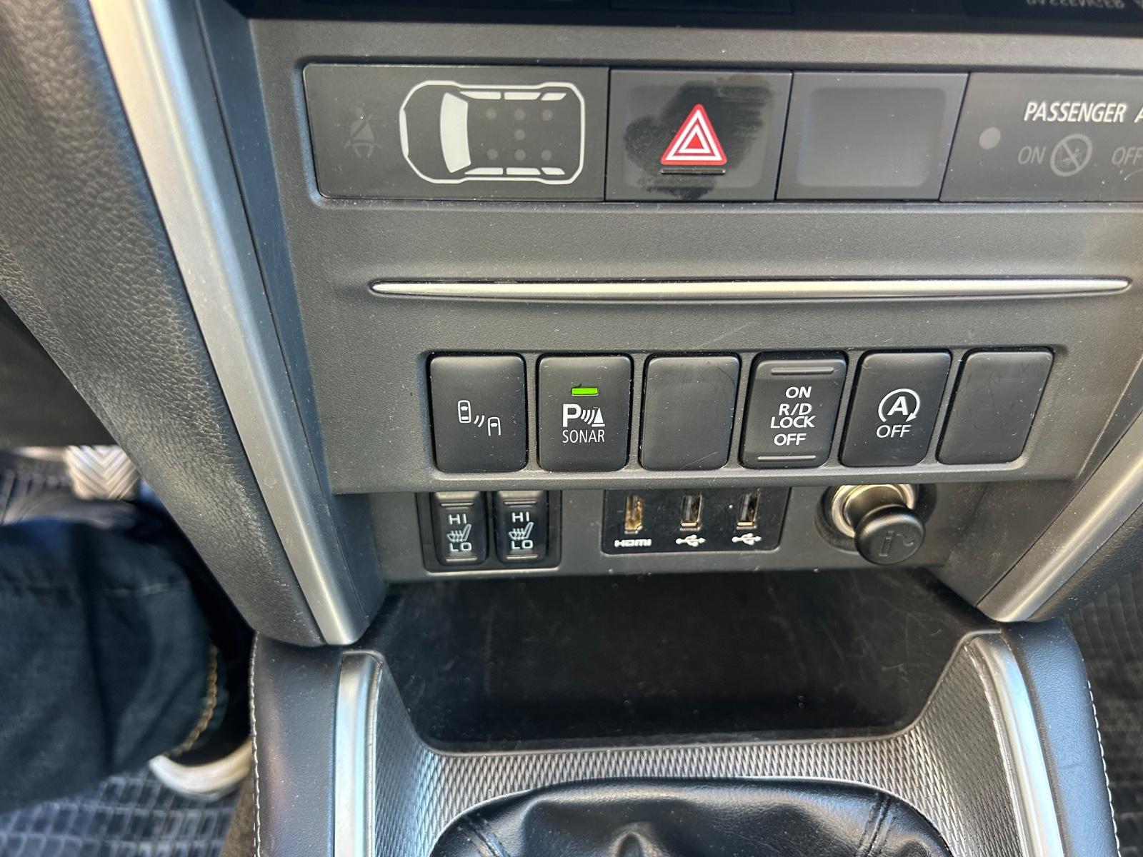 Mitsubishi L200 Spirit Doppelkabine 4WD AHK Keyless etc.
