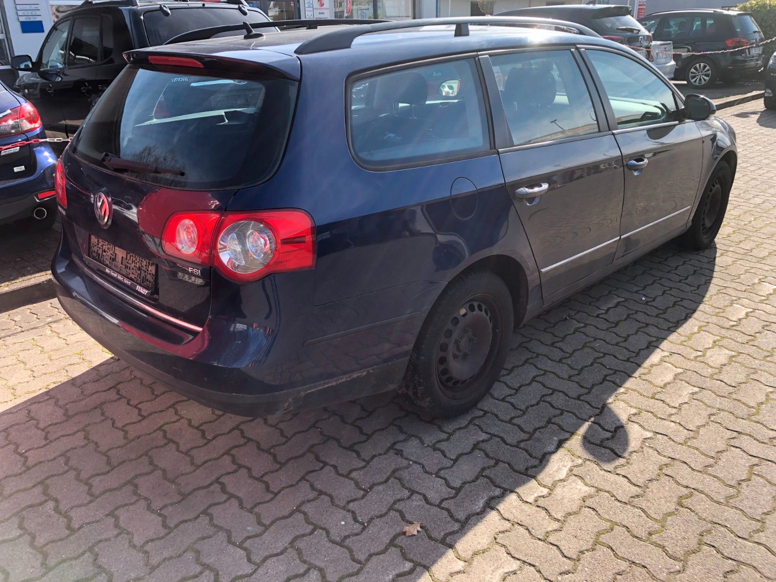 Fahrzeugabbildung Volkswagen Passat Variant Trendline Wasserschaden