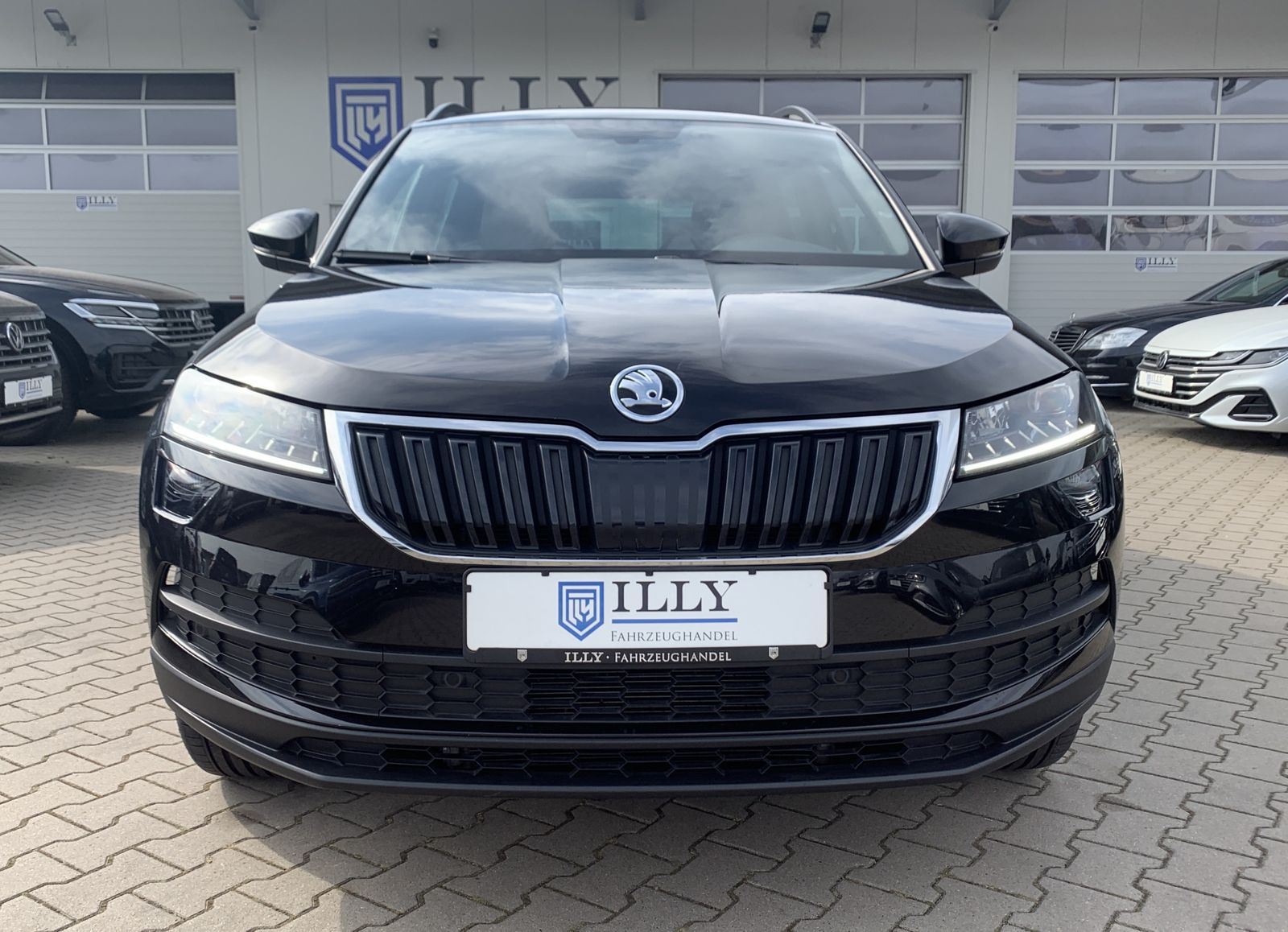 Fahrzeugabbildung SKODA Karoq 2.0 TDI*Style*LED*Navi*Pano*STHZ*CANTON*