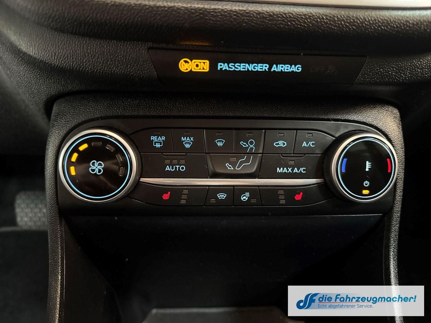 Fahrzeugabbildung Ford Fiesta Titanium X Navi LED Blendfreies Fernl. Ku
